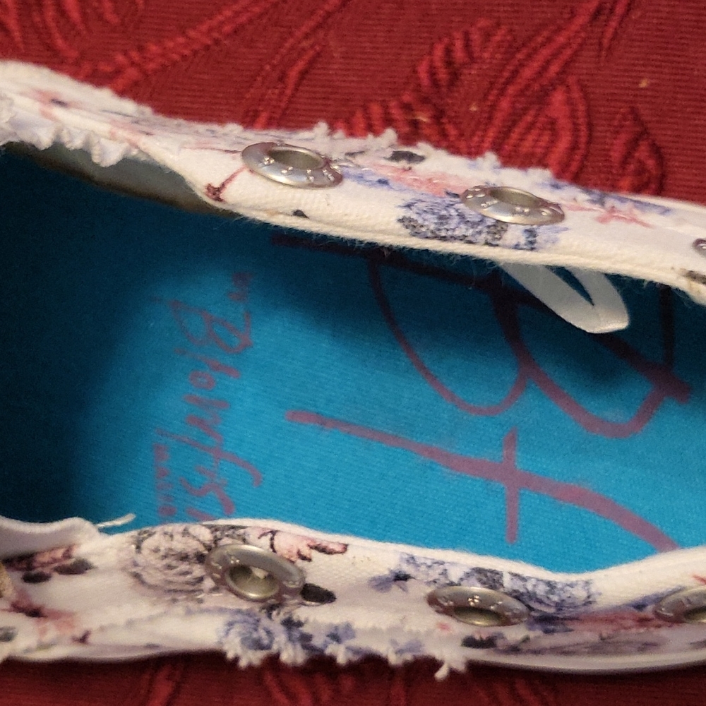 Blowfish distressed floral denim shoes - Picture 7 of 9